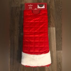 Red Shed Tree Skirt, Red quilted 48”